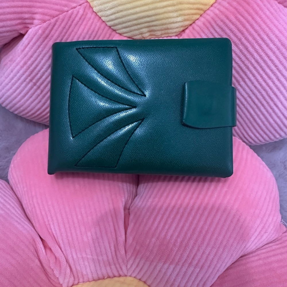 Princess Gardner vintage Green Leather wallet Card Holder with Embossed Design